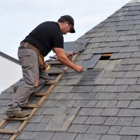 roofer-2967759_1920